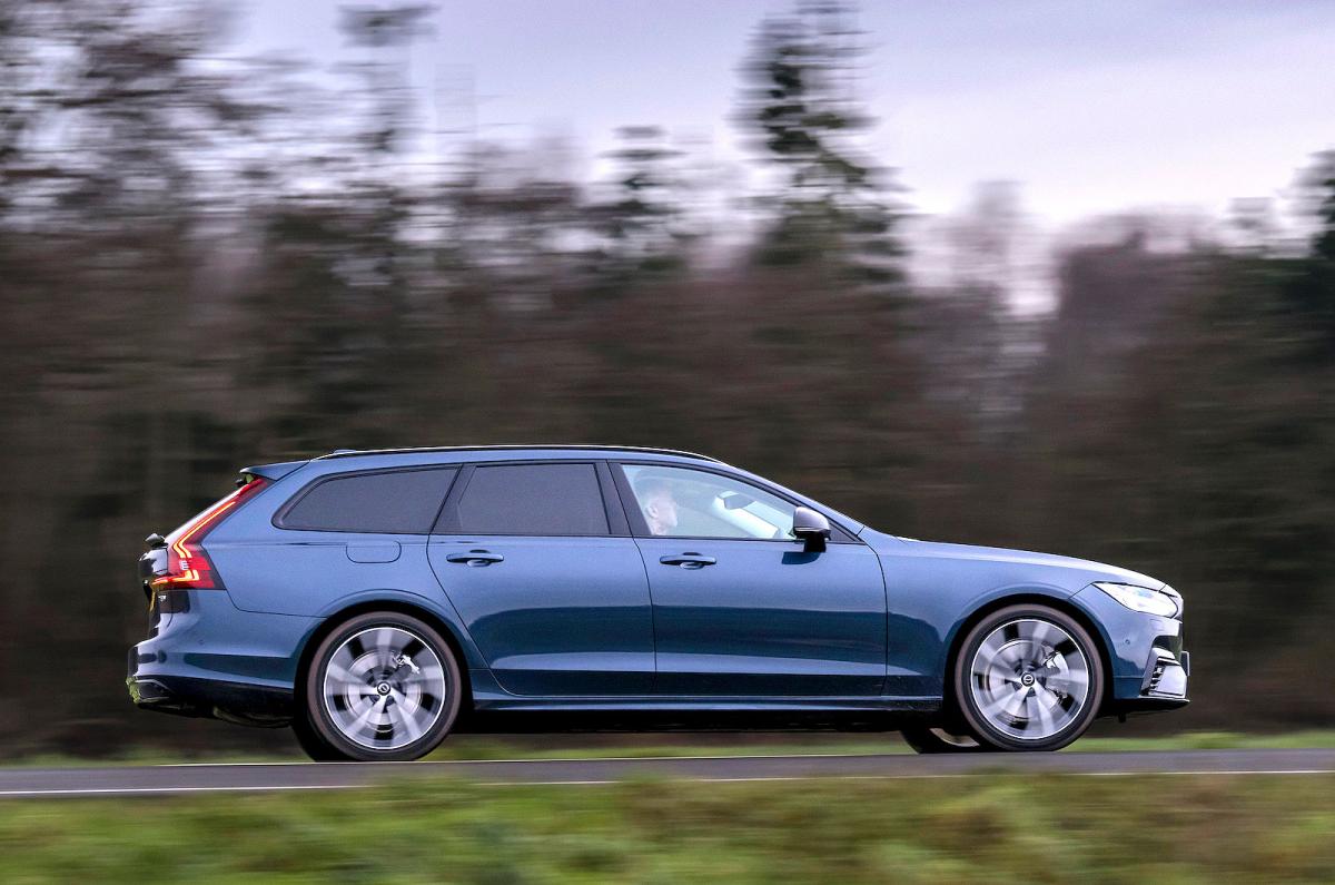 Volvo V90 right driving