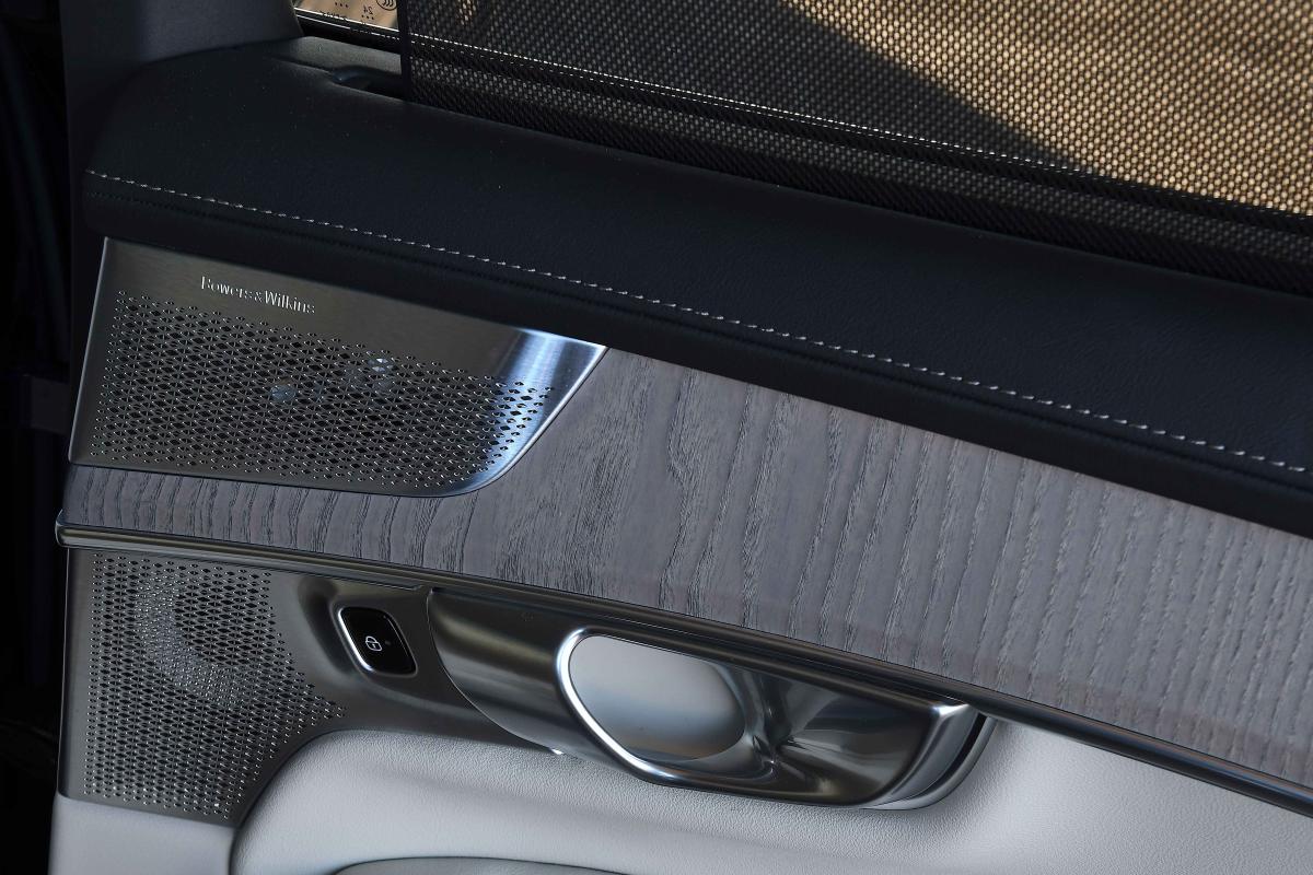 Volvo XC90 interior detail