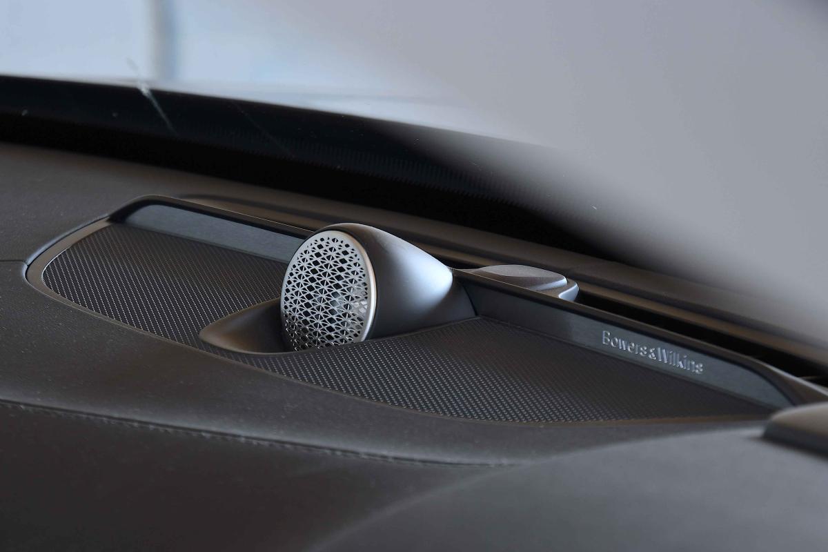 Volvo XC90 interior detail