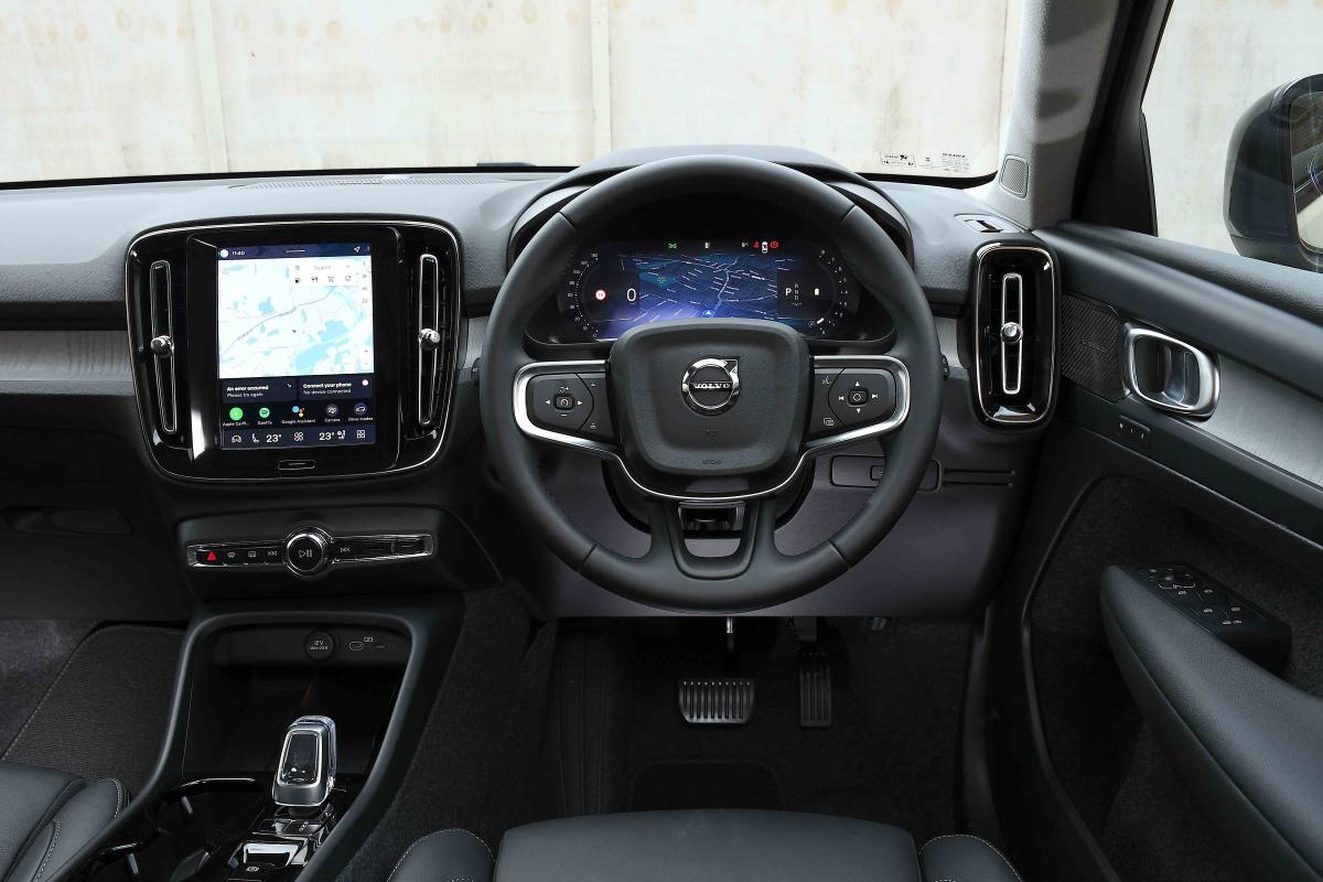Volvo XC40 interior 