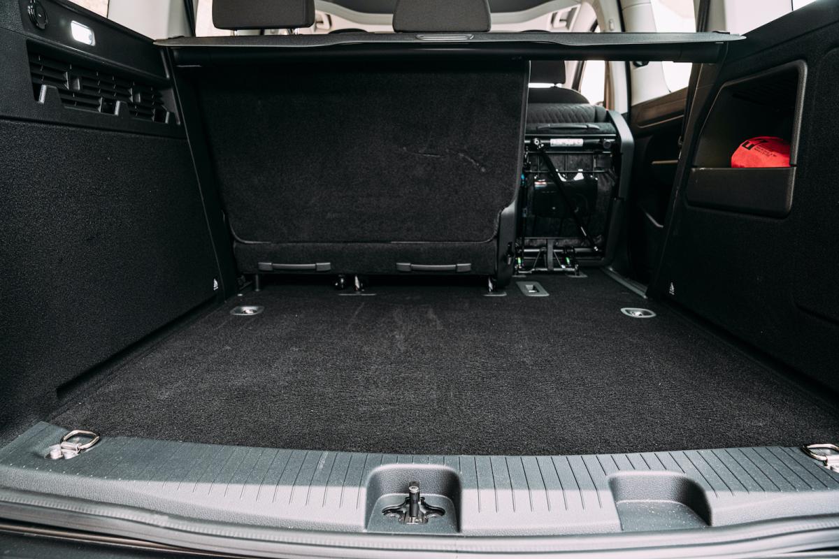 VW Caddy 2022 boot open
