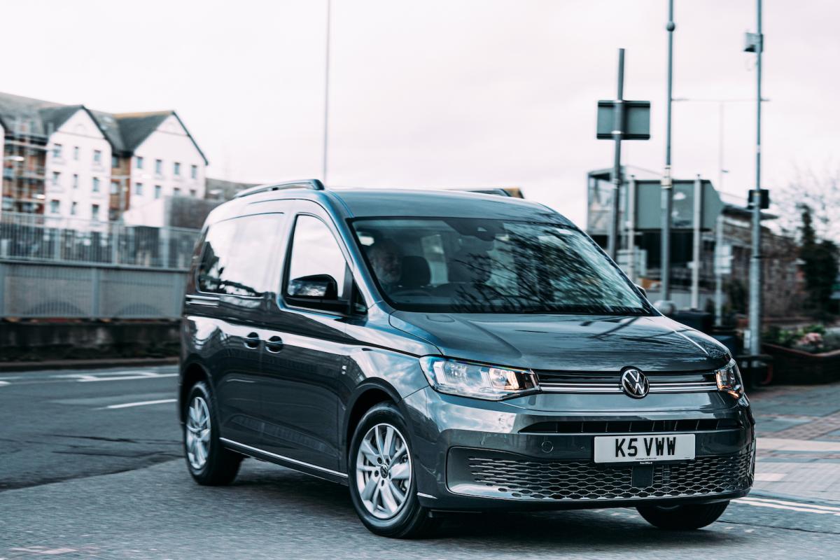 VW Caddy 2022 front right static