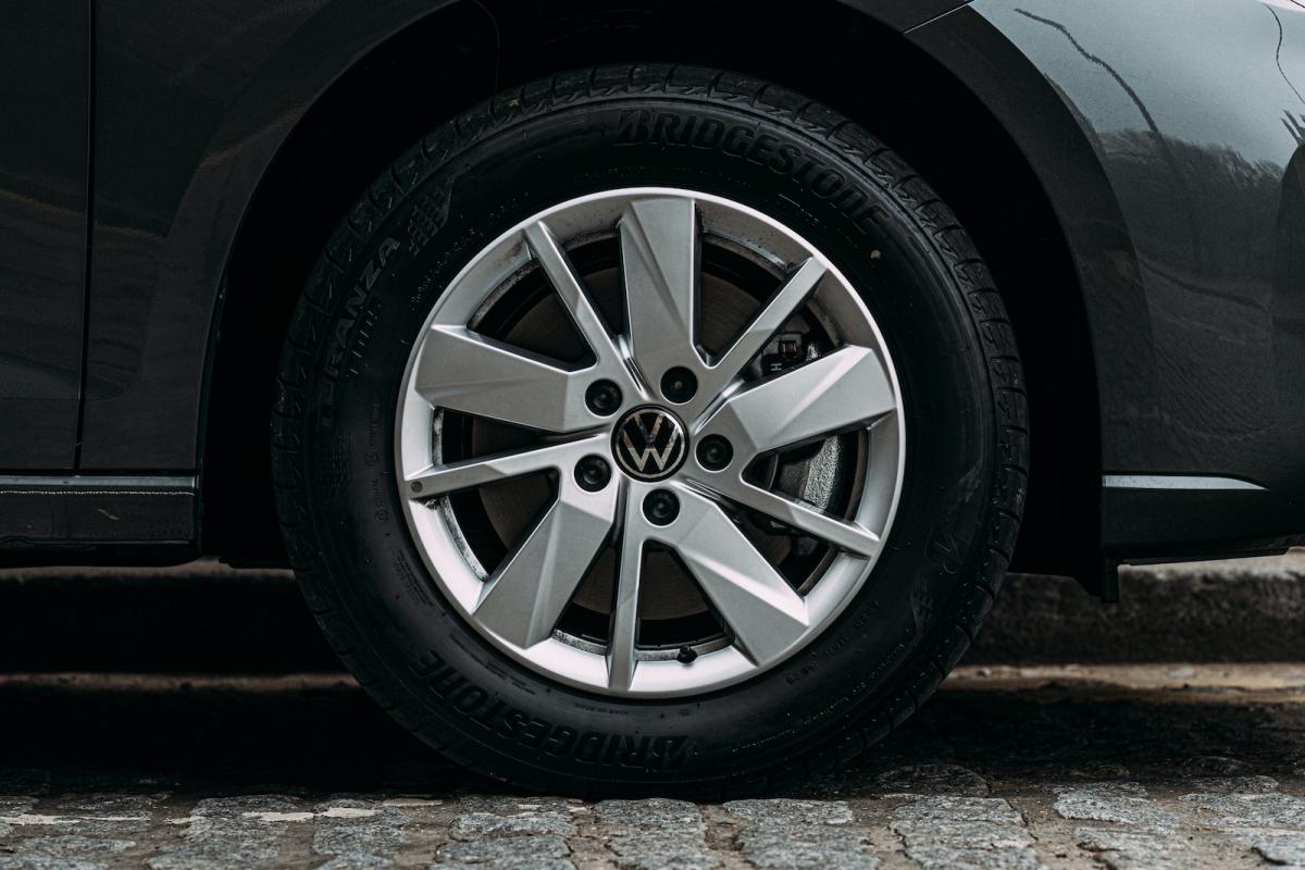 VW Caddy 2022 wheel detail