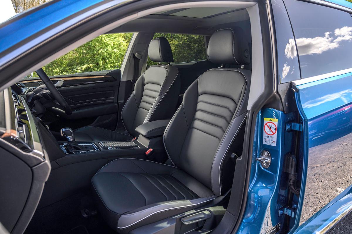 VW Arteon Shooting Brake interior front seats