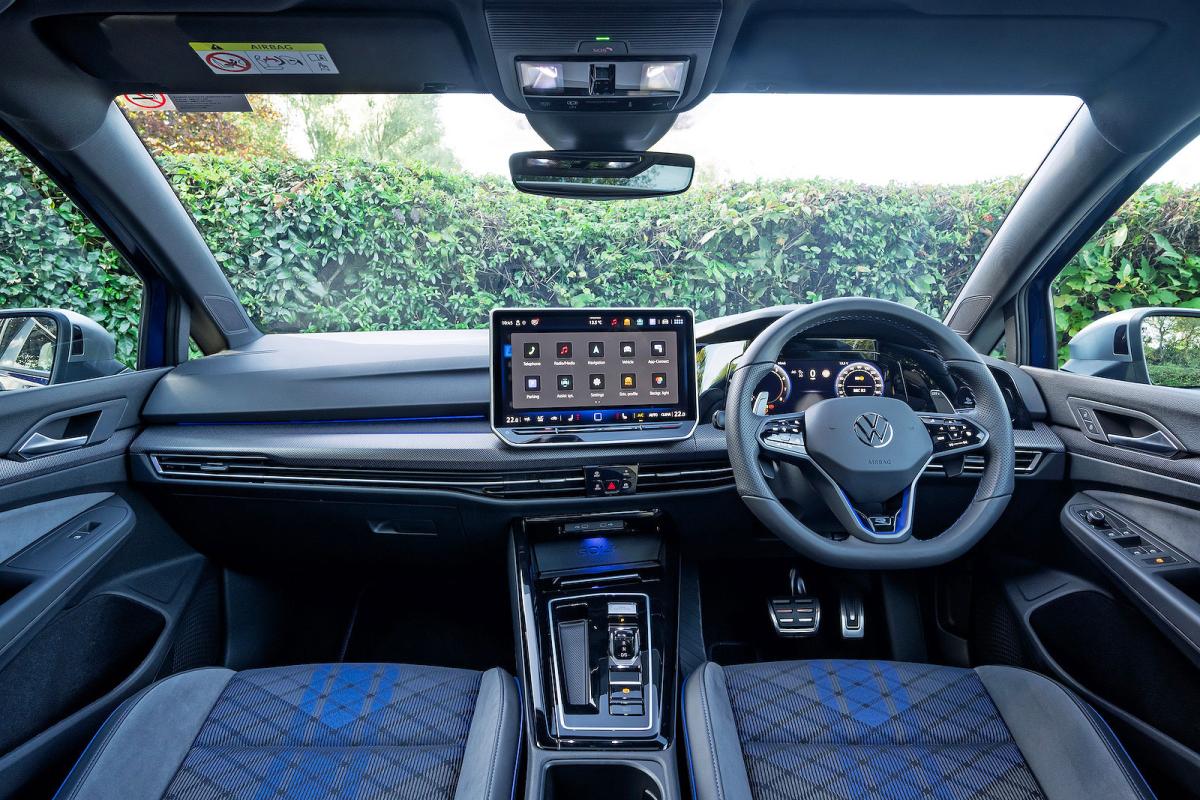 VW Golf R dashboard
