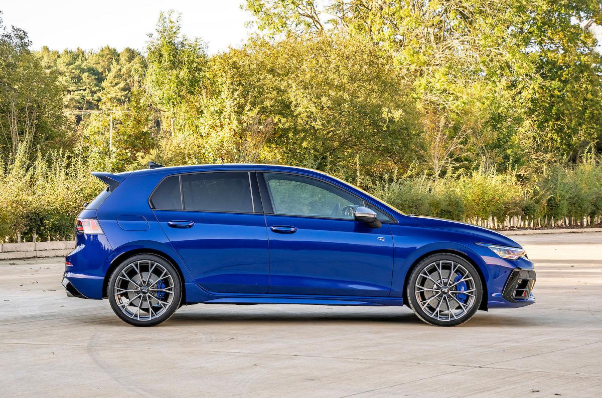 VW Golf R right static