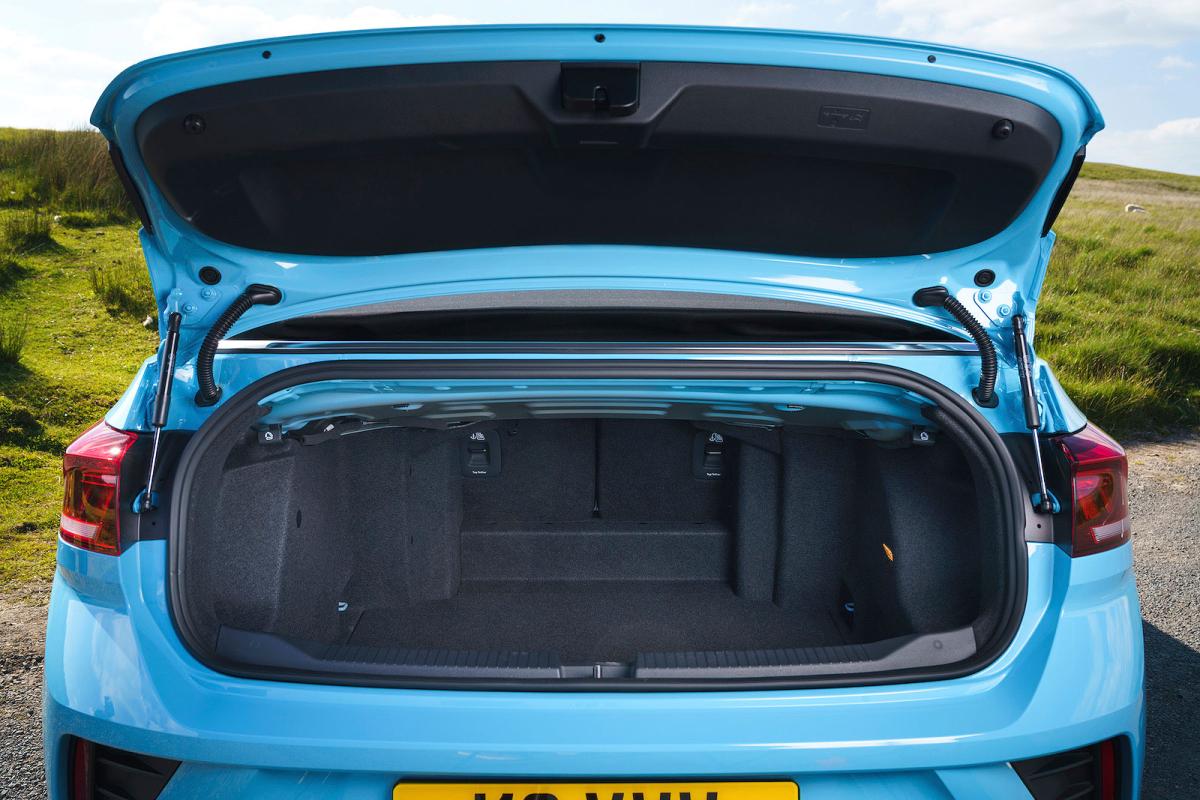 VW T-Roc Cabriolet boot