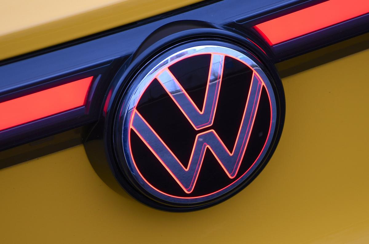 Volkswagen T-Roc logo