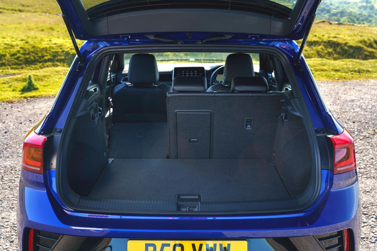 VW T-Roc R boot