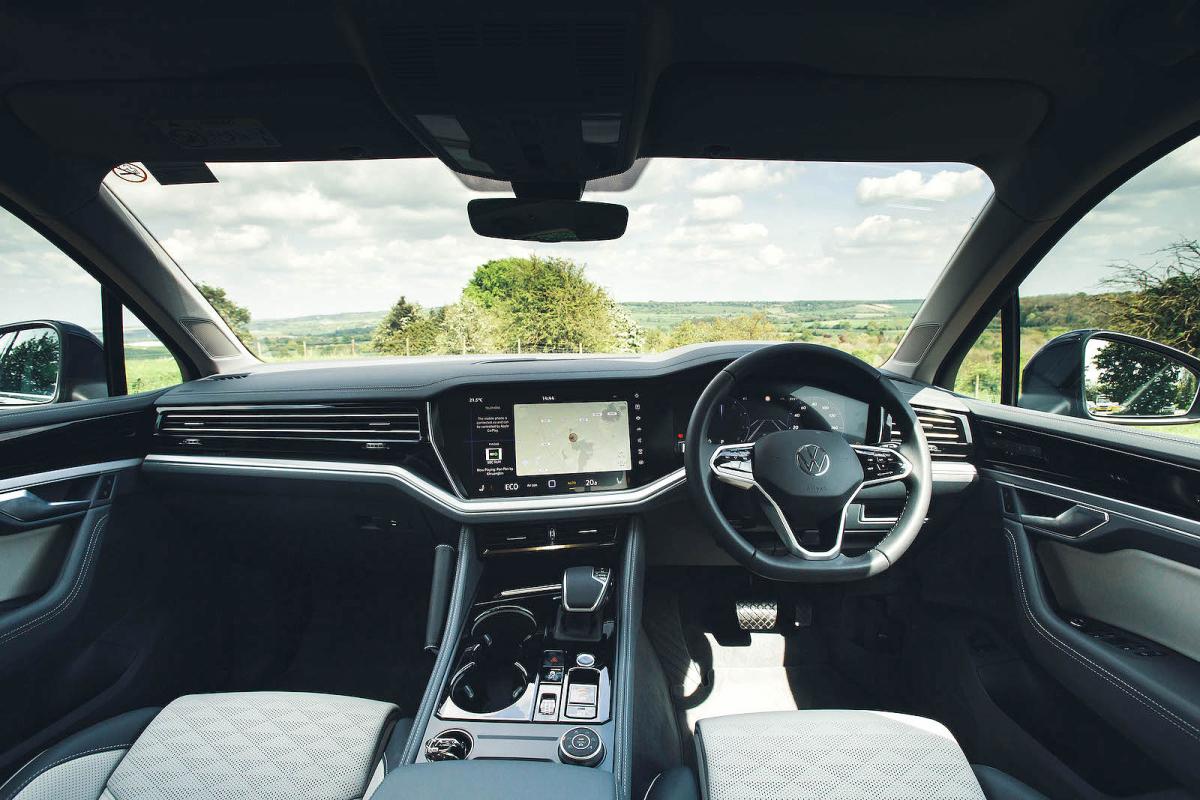 VW Touareg dashboard