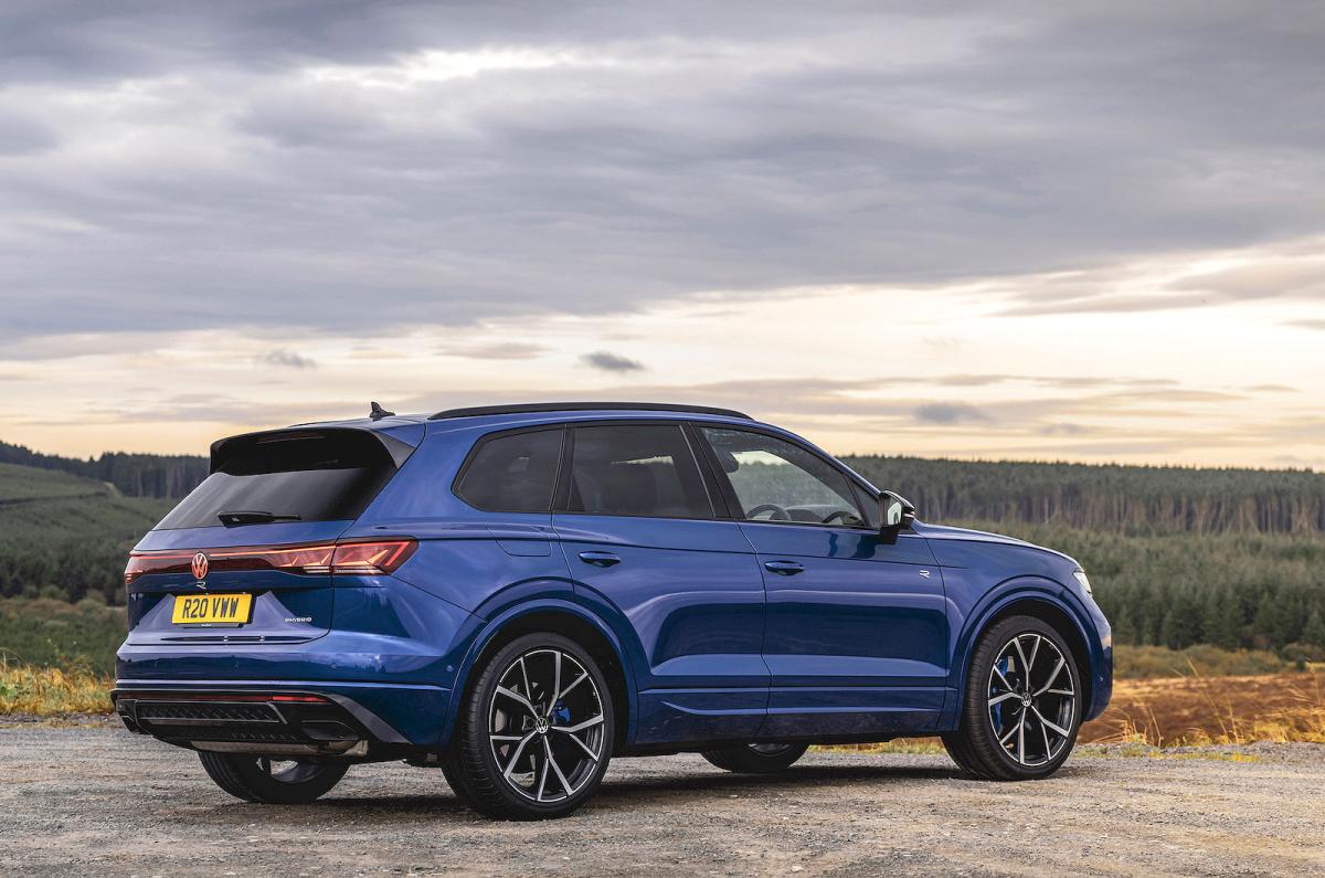 VW Touareg R rear right static