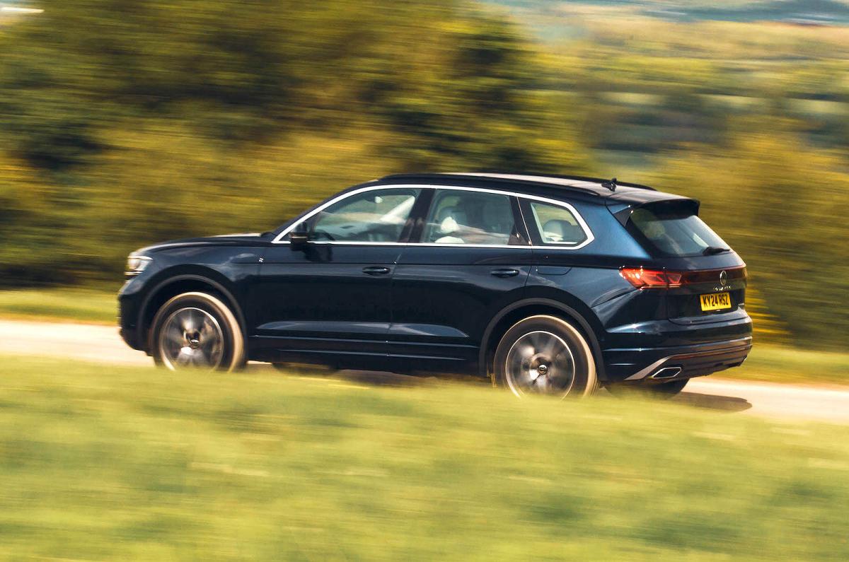 VW Touareg rear left driving