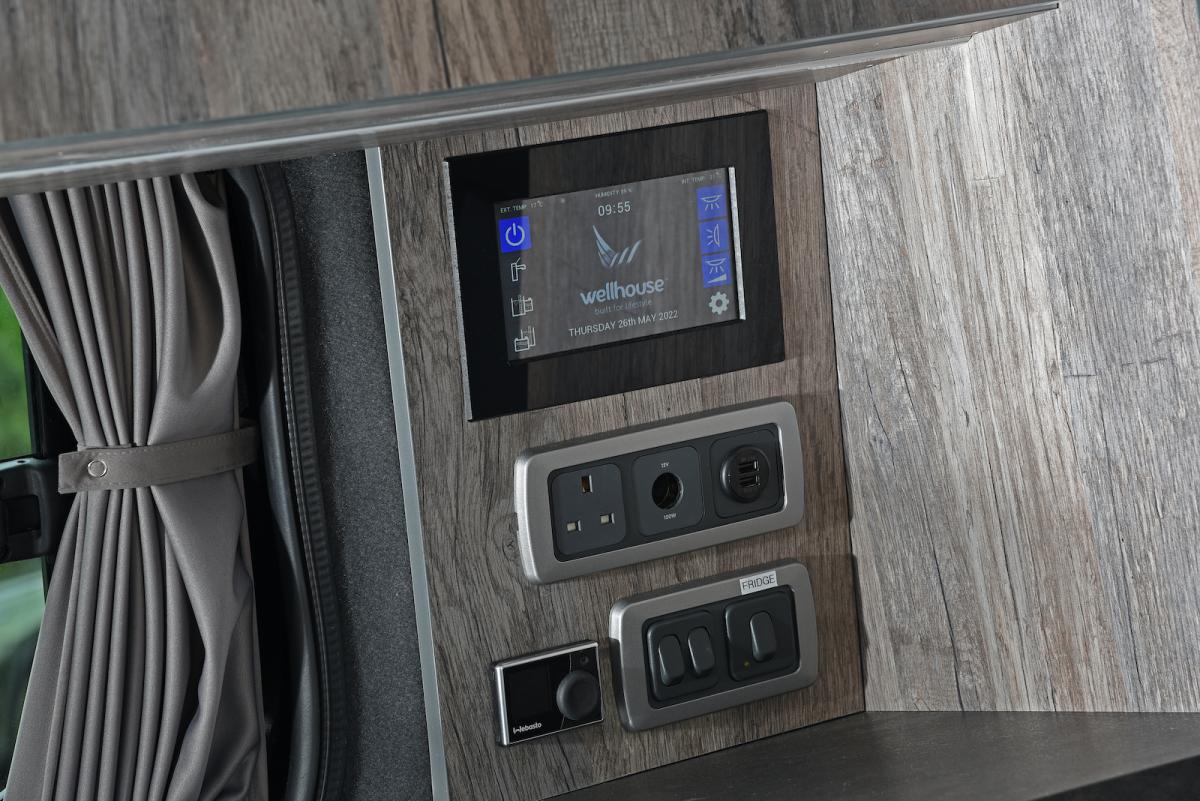 Toyota Proace Matino 2022 interior rear entertainment
