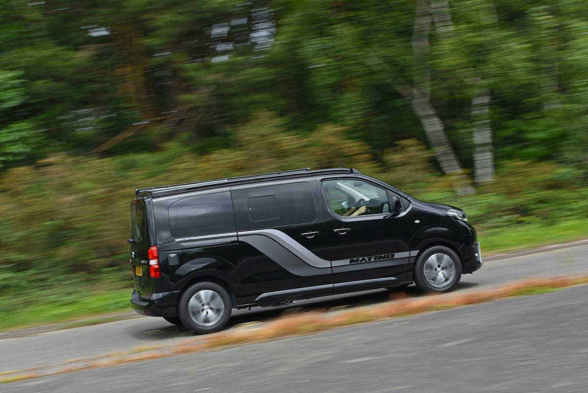 Toyota Proace Matino 2022 right tracking