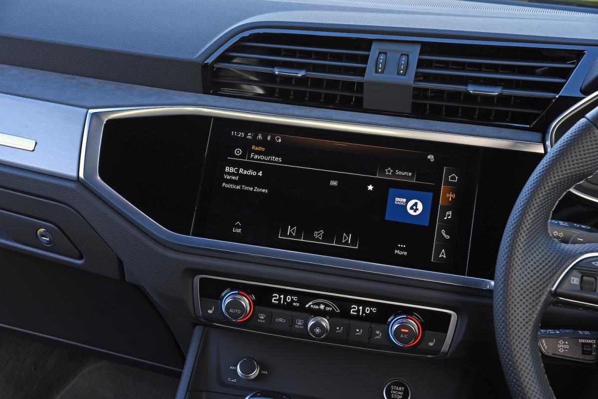 Audi Q3 Sportback 2021 interior infotainment
