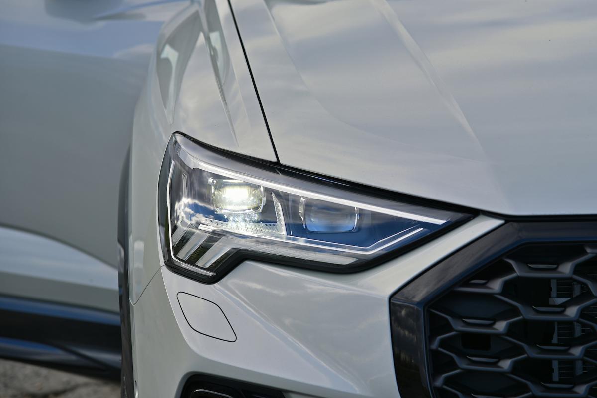 Audi Q3 Sportback 2021 headlight detail
