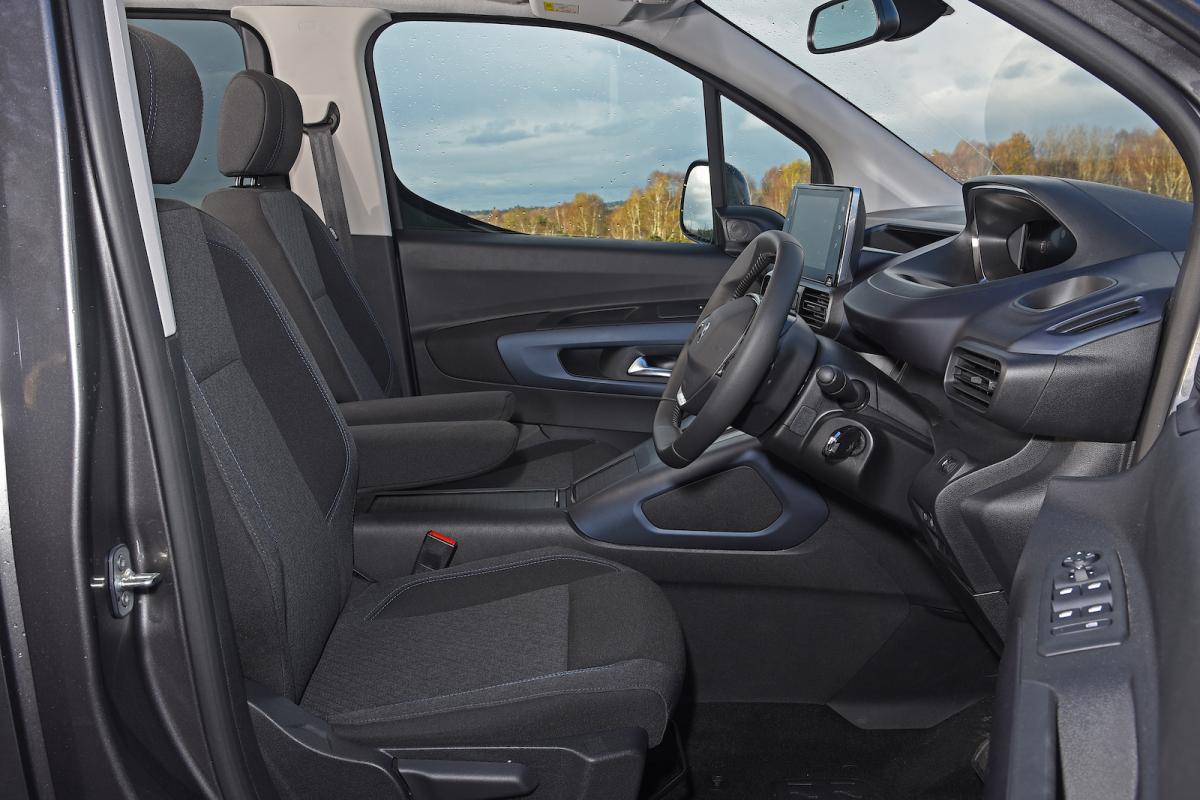 Peugeot e-Rifter 2022 interior front seats detail