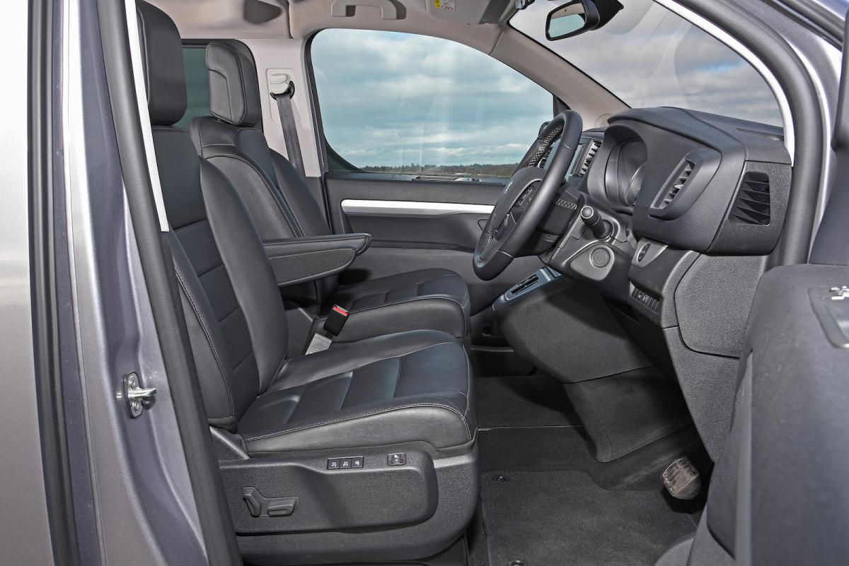Peugeot e-Traveller 2022 interior front seats