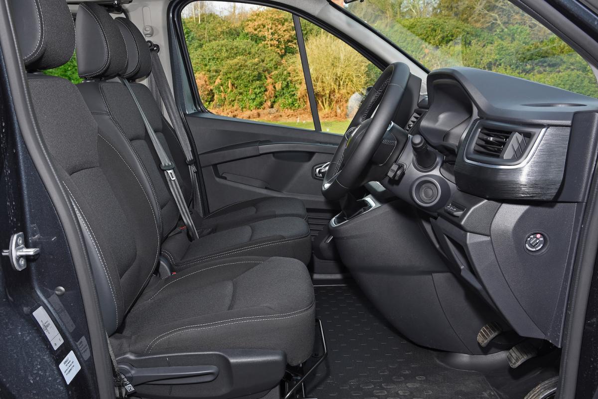 Renault Trafic Passenger 2022 interior front seats