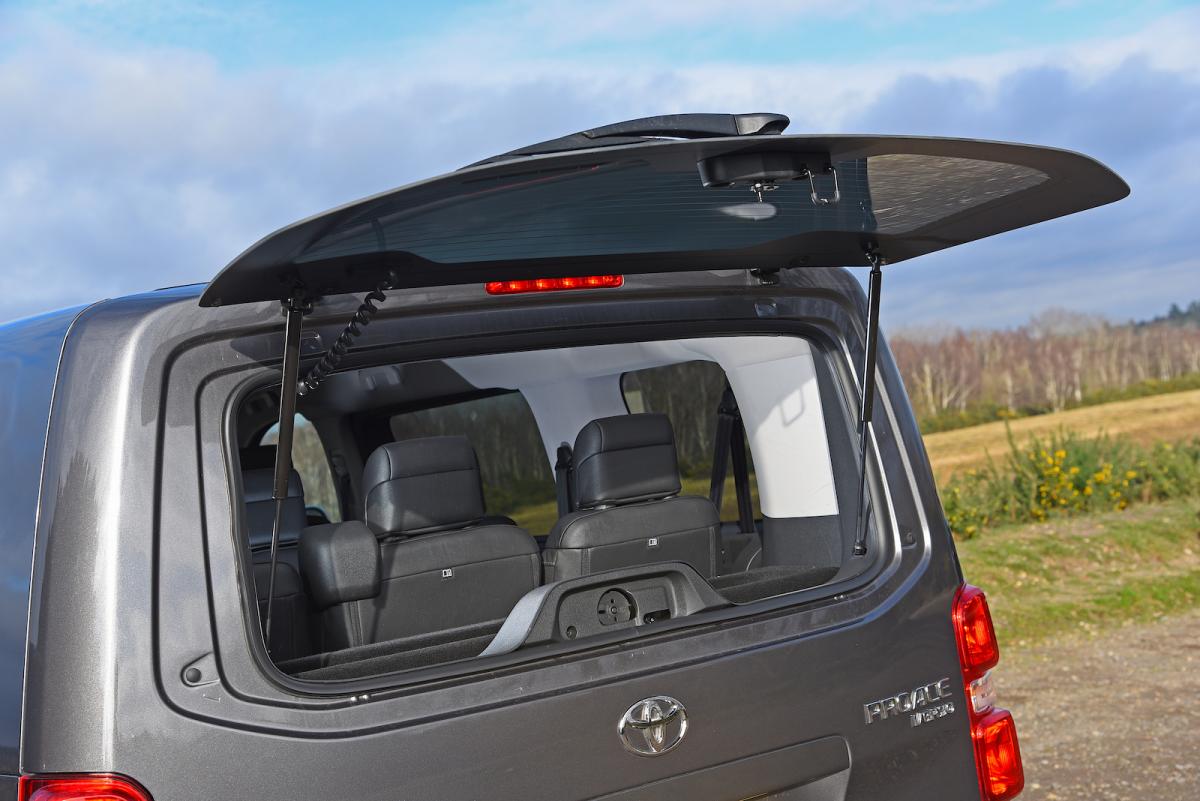 Toyota Proace Verso 2022 boot window open