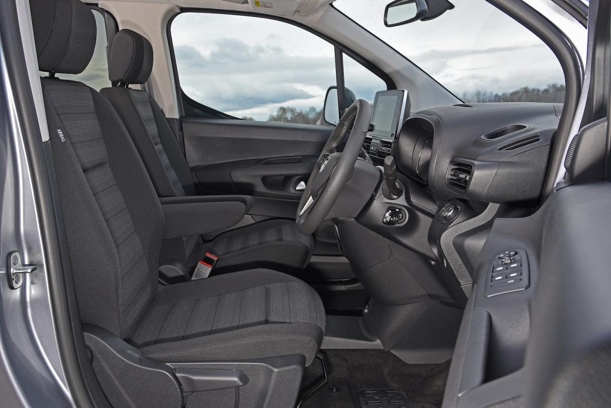 Vauxhall Combo-e Life 2022 interior front seats