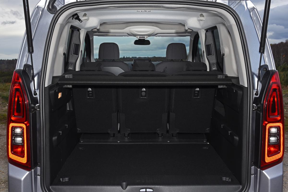 Vauxhall Combo-e Life 2022 boot open