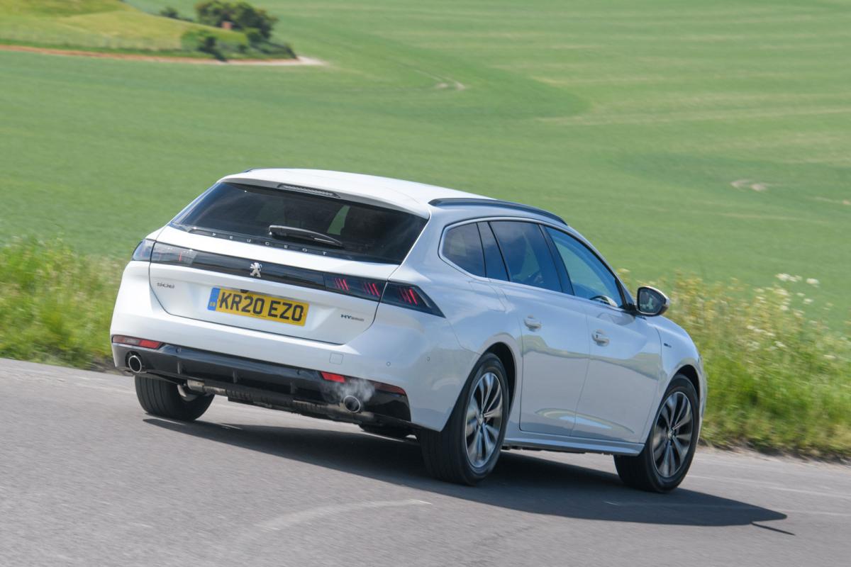 Peugeot 508 SW 2021 rear cornering