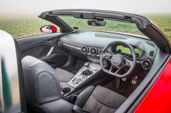 Audi TT Roadster - interior