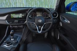 Alfa Romeo Giulia - interior
