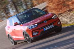 Ssangyong Tivoli 2020 RHD front tracking