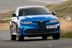 Alfa Romeo Tonale front cornering