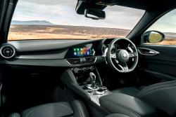 Alfa Romeo Giulia interior dashboard