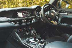 Alfa Romeo Stelvio Quadrifoglio dashboard