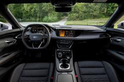 Audi e-tron GT dashboard