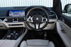 BMW X7 2021 dashboard