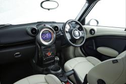Mini Countryman interior