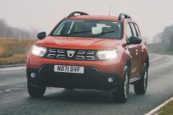 Dacia Duster 2022 front tracking