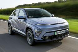 Hyundai Kona Electric front right driving