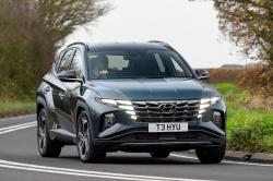 Hyundai Tucson front cornering