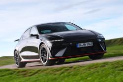 hyundai_ioniq_6_n_front_driving