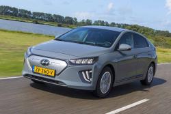 Hyundai Ioniq Hybrid 2019 front tracking