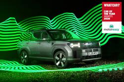 hyundai_santa_fe_coty_awards_hero_pic_with_logo