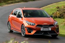 Kia Ceed 2021 front cornering