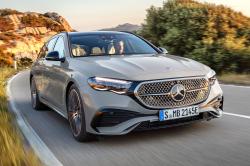 Mercedes E-Class Estate front cornering