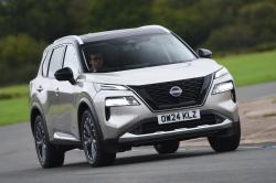 Nissan X-Trail front cornering