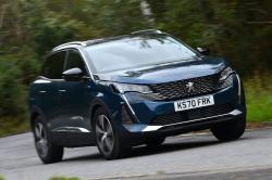 Peugeot 3008 front cornering