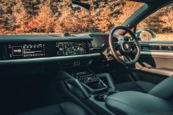Porsche Cayenne Coup&eacute; dashboard