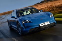 Porsche Taycan Cross Turismo 2022 front right tracking