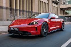 Porsche Taycan MY20 with E-Shift front side driving