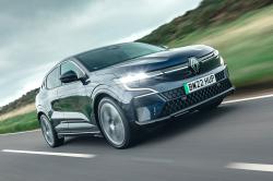 Renault Megane E-Tech front right tracking